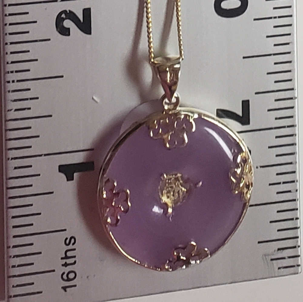 Genuine Jade Purple Good Lick Circle Pendant Chain - Picture 3 of 3